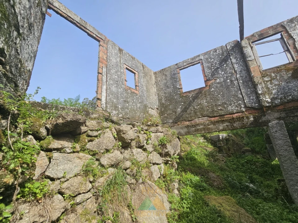 Moradia T3 para Venda em Ribeira Foto 4