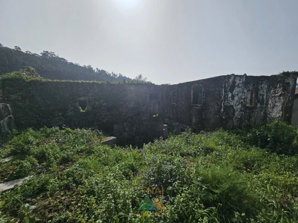 Moradia T3 para Venda em Ribeira Foto 14