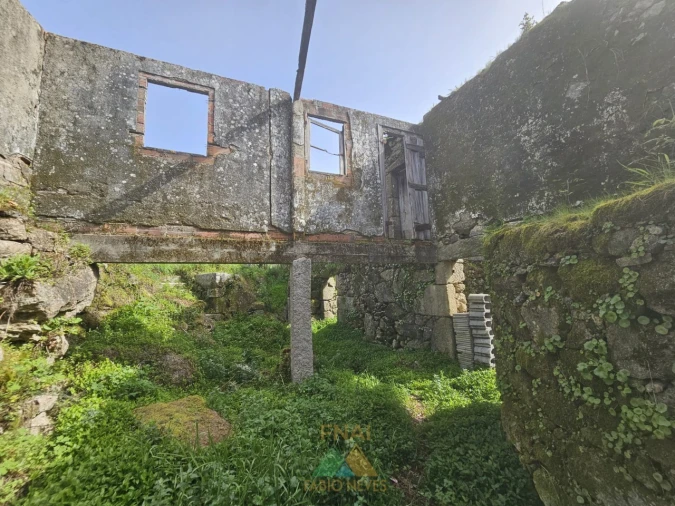 Moradia T3 para Venda em Ribeira Foto 5