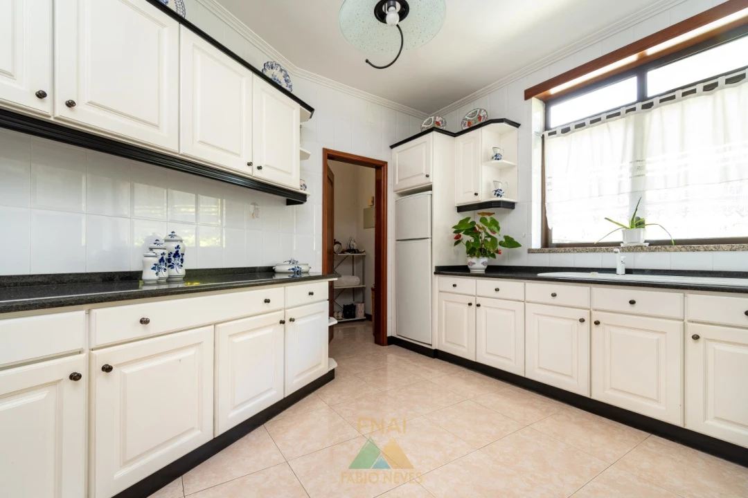 Moradia T3 para Venda em Gondoriz Foto 7