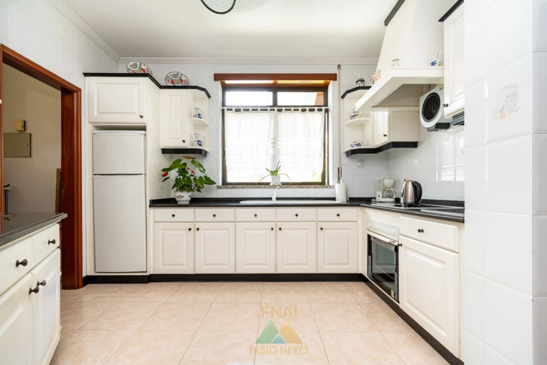 Moradia T3 para Venda em Gondoriz Foto 10