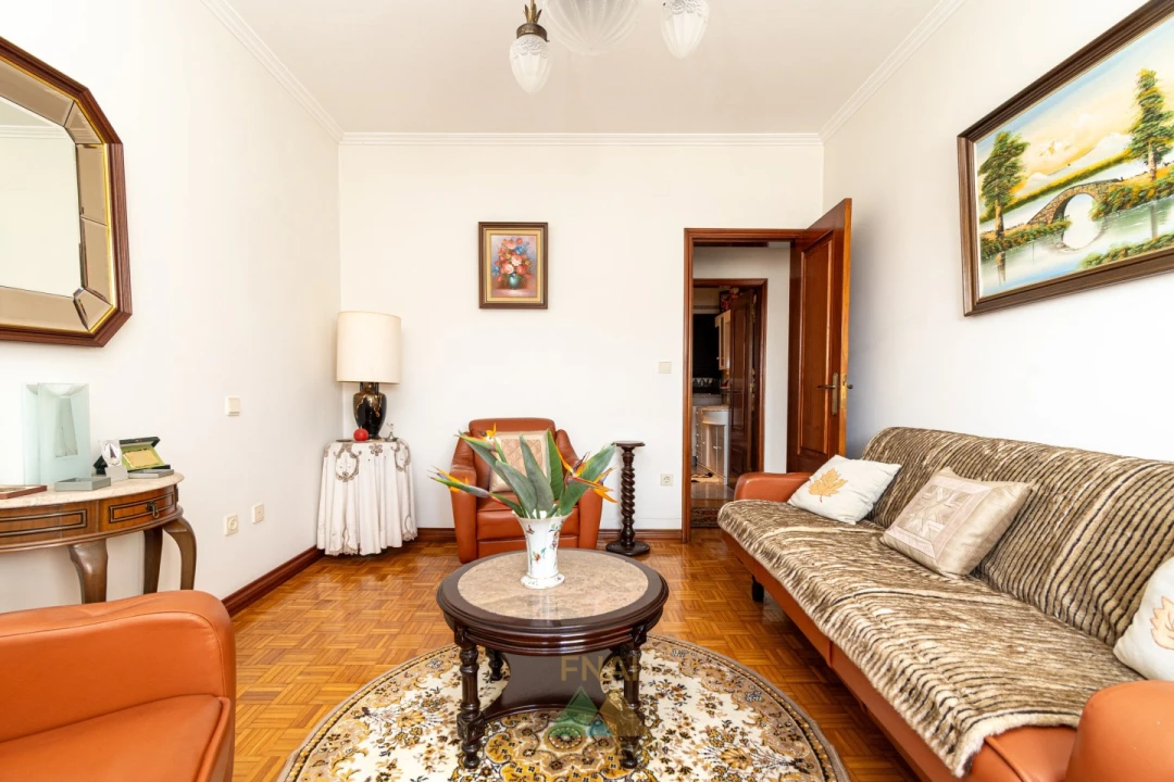 Moradia T3 para Venda em Gondoriz Foto 16