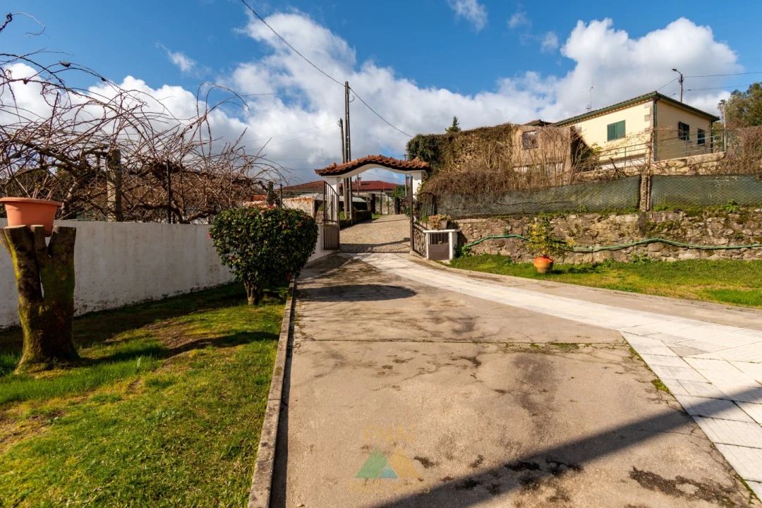 Moradia T3 para Venda em Gondoriz Foto 34