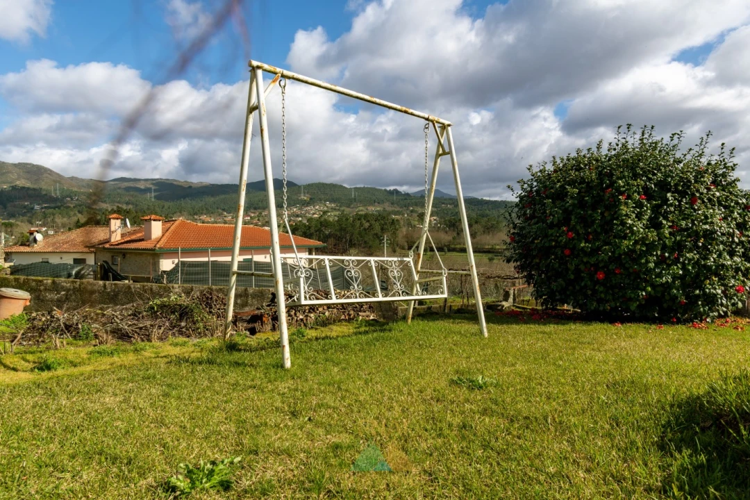 Moradia T3 para Venda em Gondoriz Foto 38