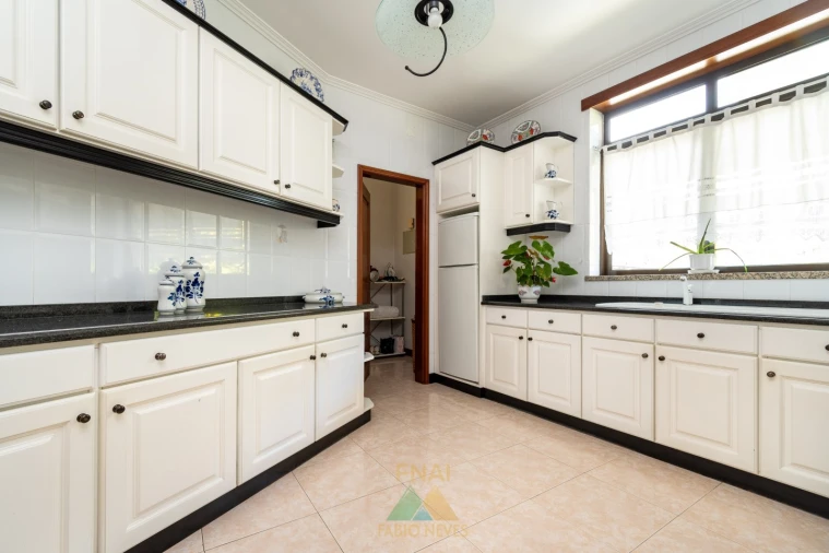 Moradia T3 para Venda em Gondoriz Foto 7