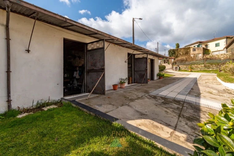 Moradia T3 para Venda em Gondoriz Foto 33