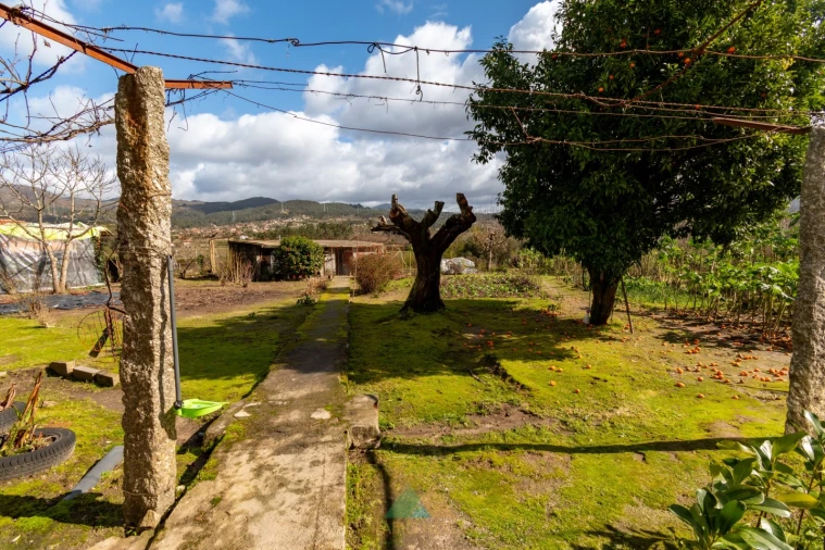 Moradia T3 para Venda em Gondoriz Foto 41