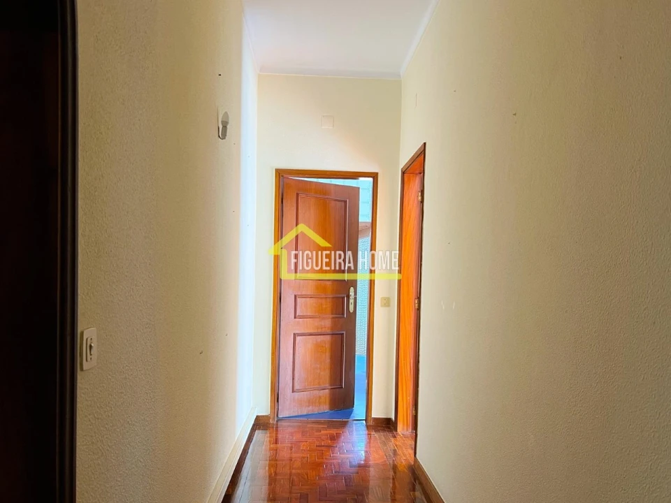 Apartamento T4 para Venda em Buarcos Foto 2