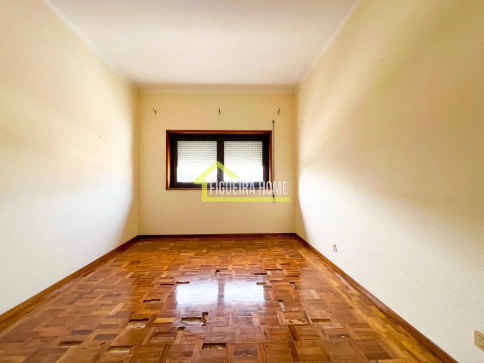 Apartamento T4 para Venda em Buarcos Foto 11