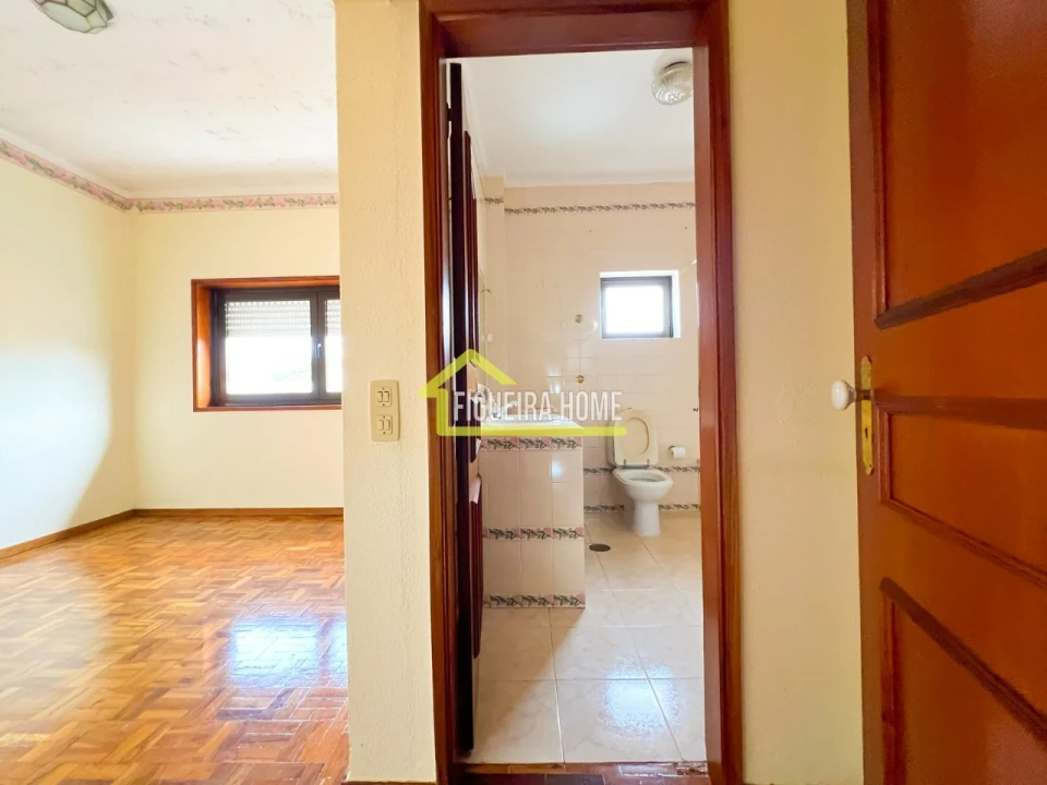Apartamento T4 para Venda em Buarcos Foto 17
