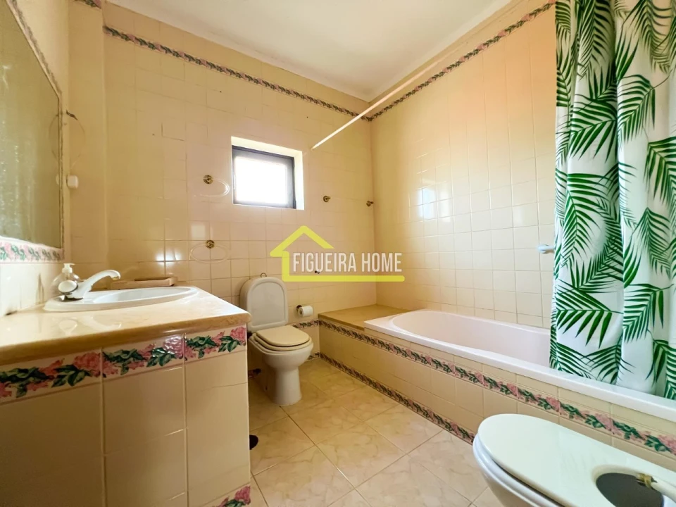 Apartamento T4 para Venda em Buarcos Foto 19