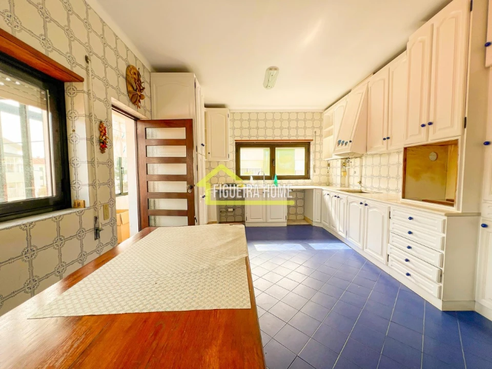 Apartamento T4 para Venda em Buarcos Foto 29