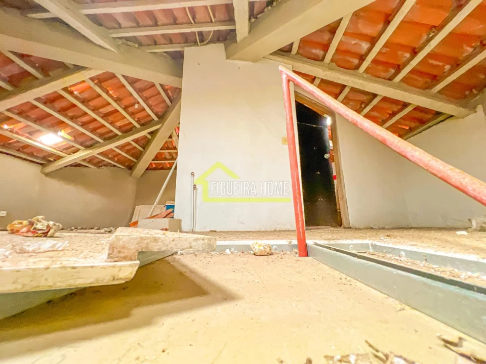 Apartamento T4 para Venda em Buarcos Foto 44