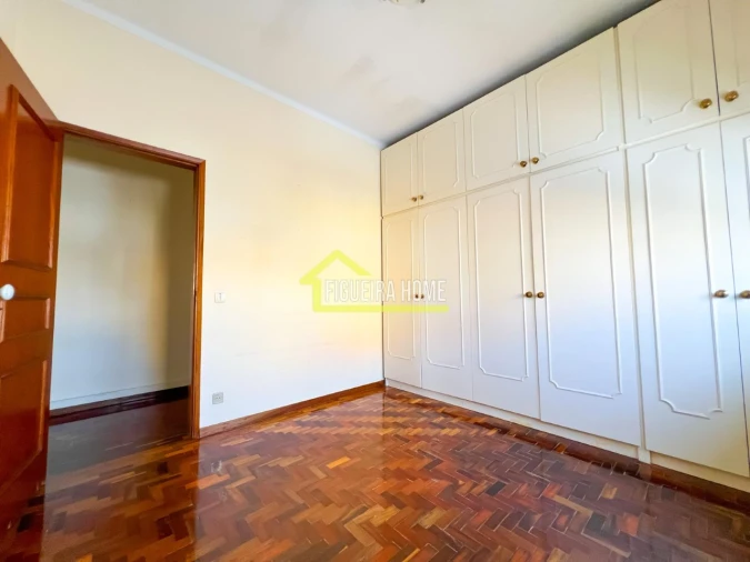 Apartamento T4 para Venda em Buarcos Foto 14