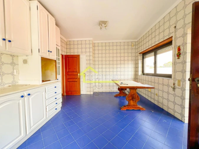 Apartamento T4 para Venda em Buarcos Foto 30