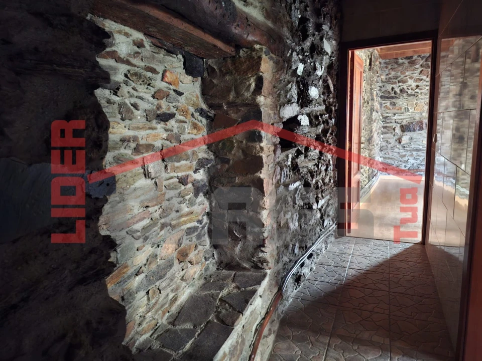 Moradia T2 para Venda em Baçal Foto 13