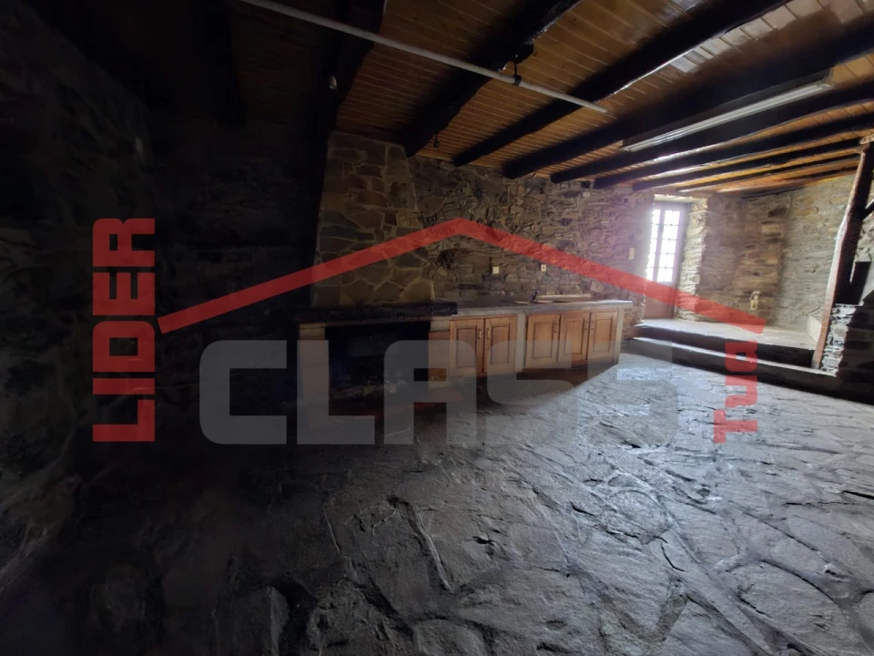 Moradia T2 para Venda em Baçal Foto 18