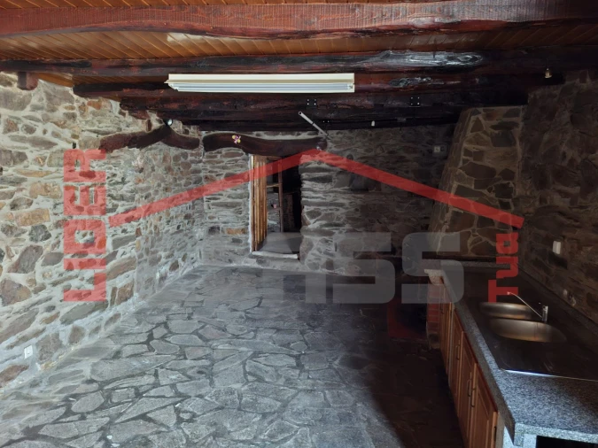 Moradia T2 para Venda em Baçal Foto 11