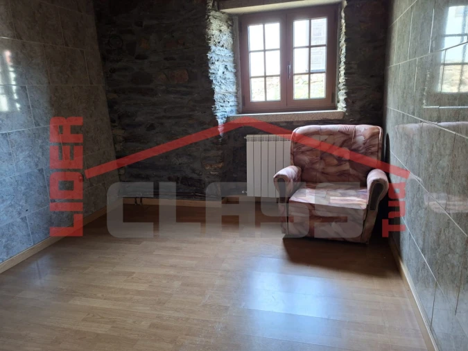 Moradia T2 para Venda em Baçal Foto 6