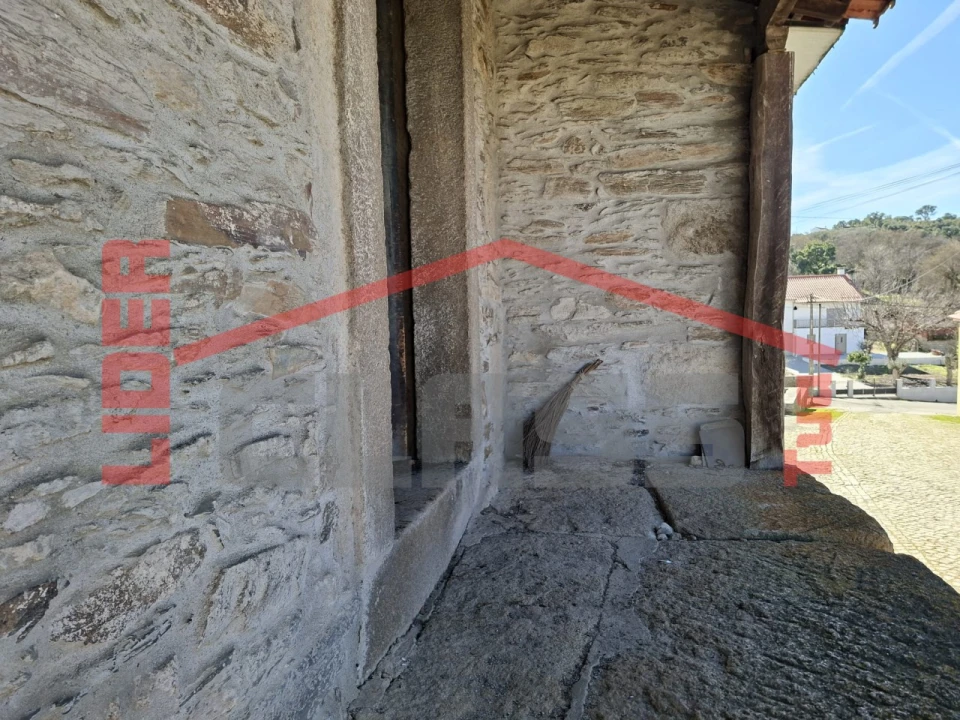 Moradia T2 para Venda em Silva e Águas Vivas Foto 6