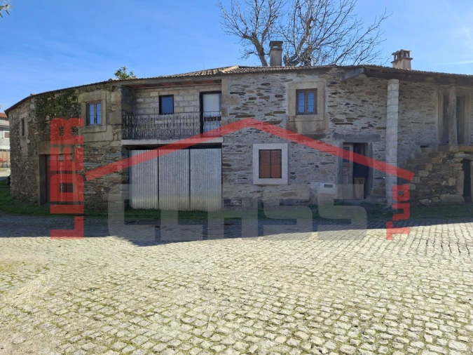 Moradia T2 para Venda em Silva e Águas Vivas Foto 1