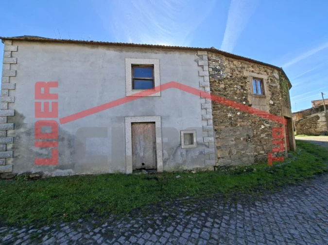 Moradia T2 para Venda em Silva e Águas Vivas Foto 4