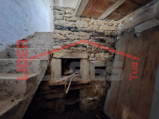 Moradia T2 para Venda em Silva e Águas Vivas Foto 9