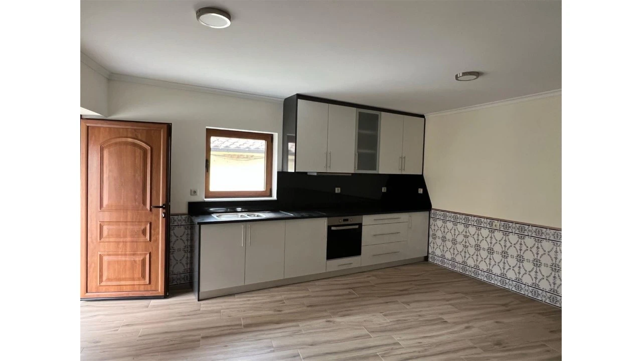 Moradia T3 para Venda em Lombo Foto 6