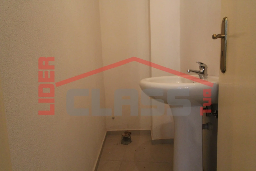 Moradia T3 para Venda em Lombo Foto 31