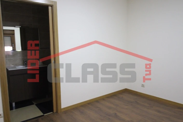 Moradia T3 para Venda em Lombo Foto 14