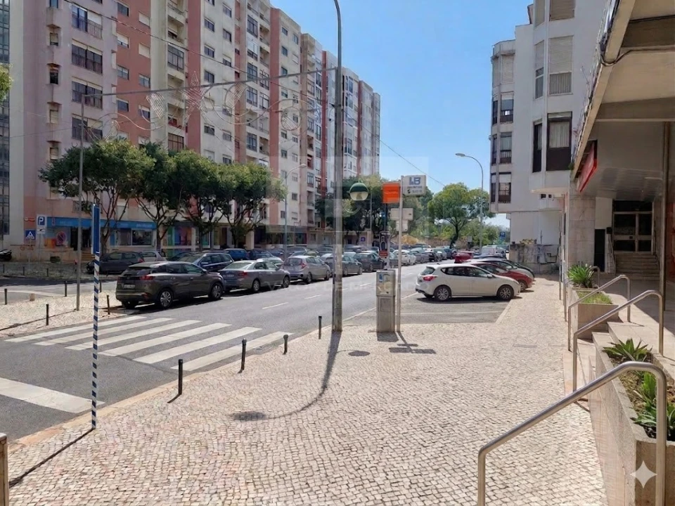 Loja para Arrendamento em Algés, Linda-A-Velha e Cruz Quebrada-Dafundo Foto 8