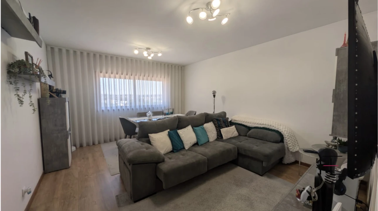 Apartamento T3 para Venda em Cidade da Maia Foto 2