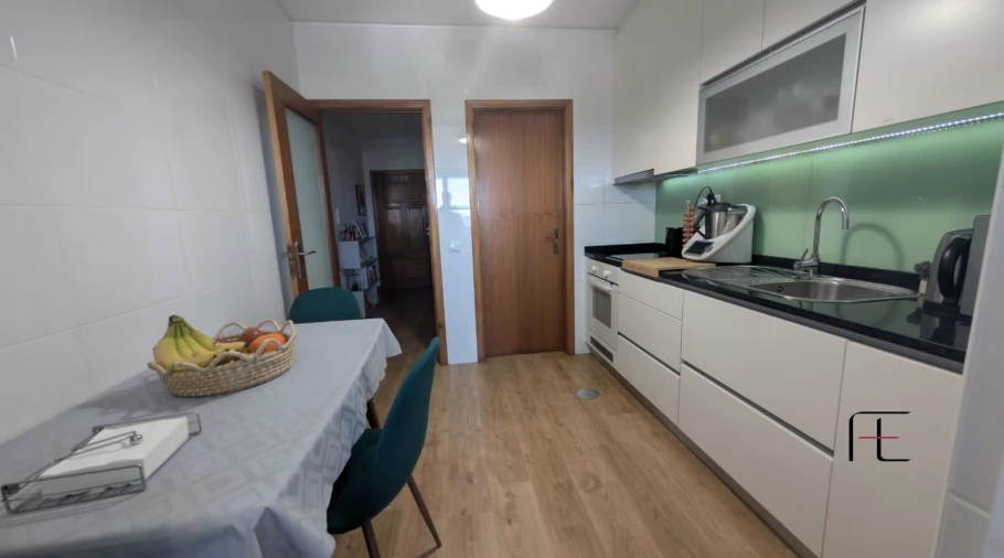 Apartamento T3 para Venda em Cidade da Maia Foto 8