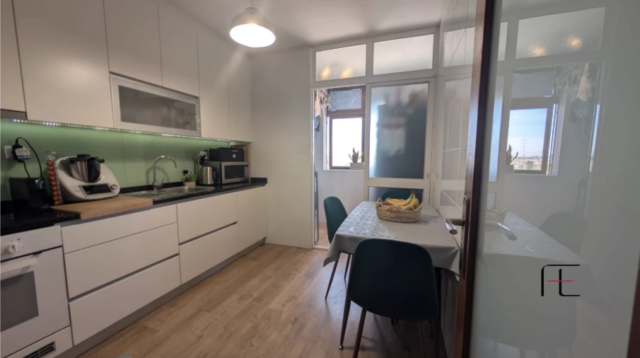 Apartamento T3 para Venda em Cidade da Maia Foto 5