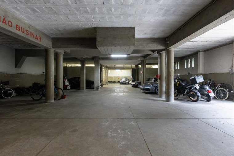 Garagem para Venda em Aldoar, Foz do Douro e Nevogilde Foto 8