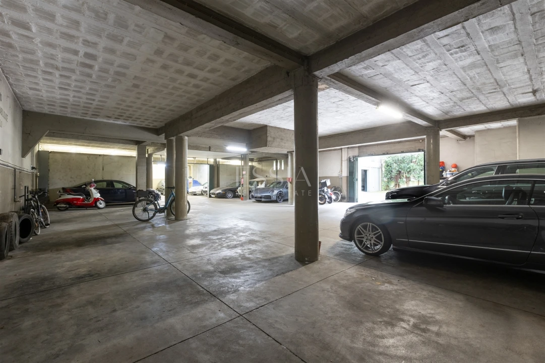 Garagem para Venda em Aldoar, Foz do Douro e Nevogilde Foto 9