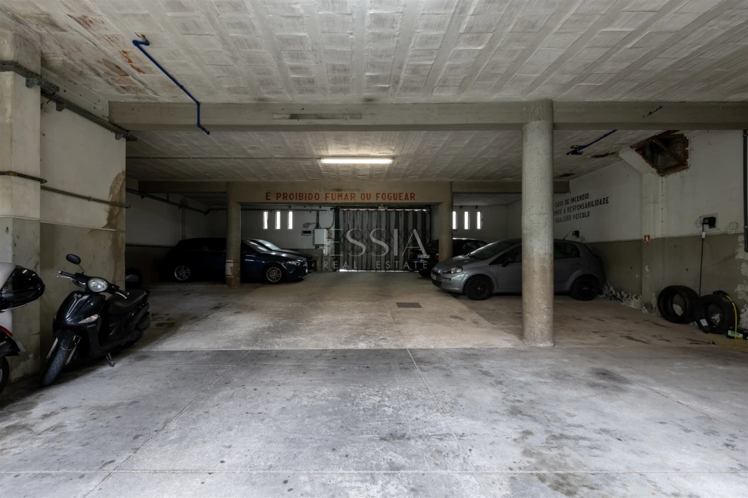 Garagem para Venda em Aldoar, Foz do Douro e Nevogilde Foto 4