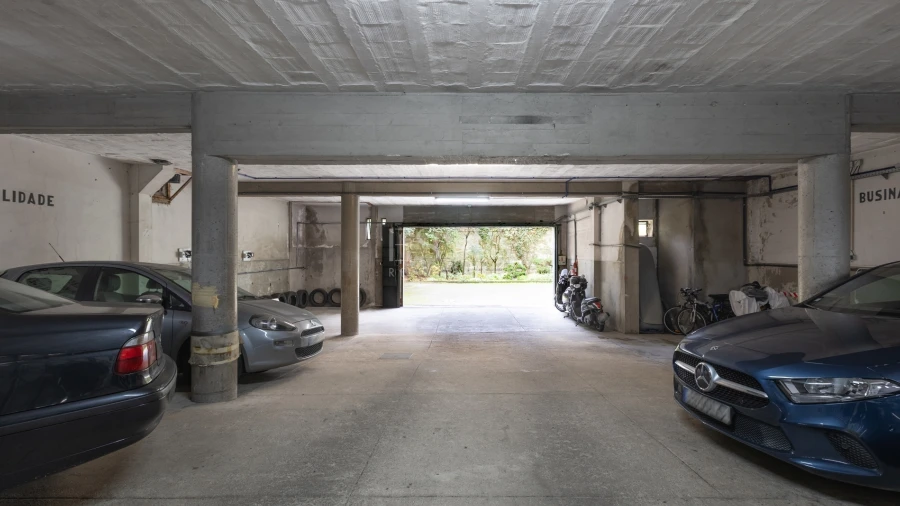 Garagem para Venda em Aldoar, Foz do Douro e Nevogilde