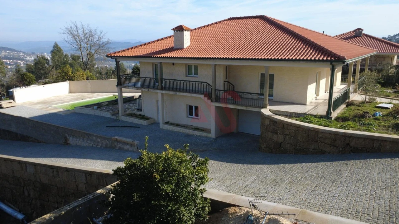 Moradia T3 para Venda em Idães Foto 6