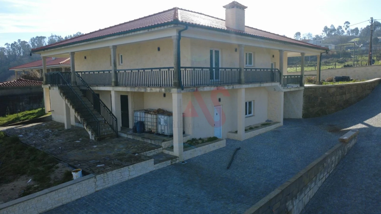 Moradia T3 para Venda em Idães Foto 8