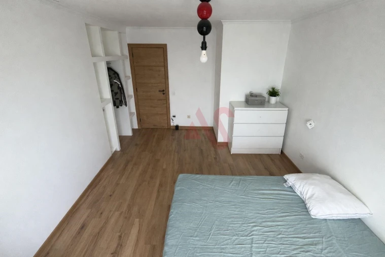 Moradia T3 para Venda em Idães Foto 18