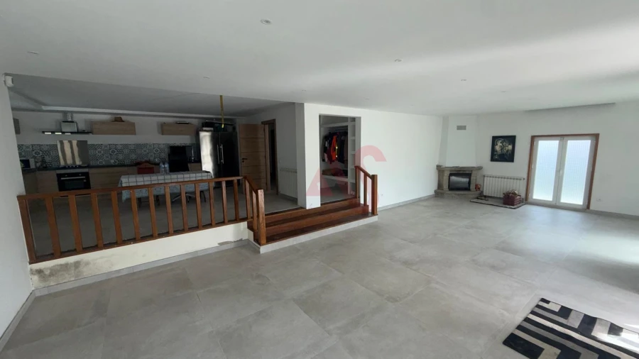 Moradia T3 para Venda em Idães Foto 11