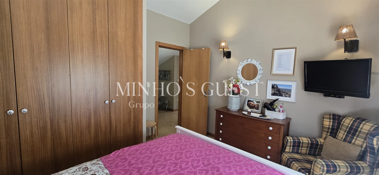 Moradia T2 para Venda em Caniçada e Soengas Foto 11