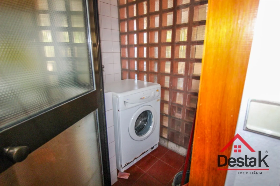 Apartamento T1 para Arrendamento em São Pedro do Sul, Várzea e Baiões Foto 5