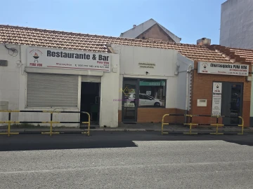 Loja para Arrendamento em Alto do Seixalinho, Santo André e Verderena