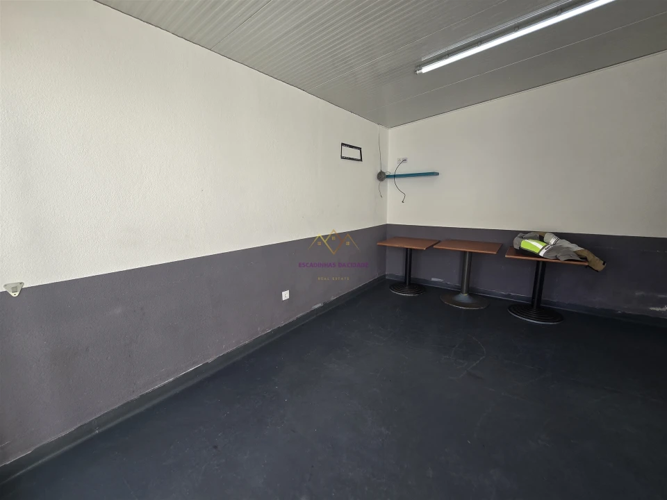 Loja para Arrendamento em Alto do Seixalinho, Santo André e Verderena Foto 9