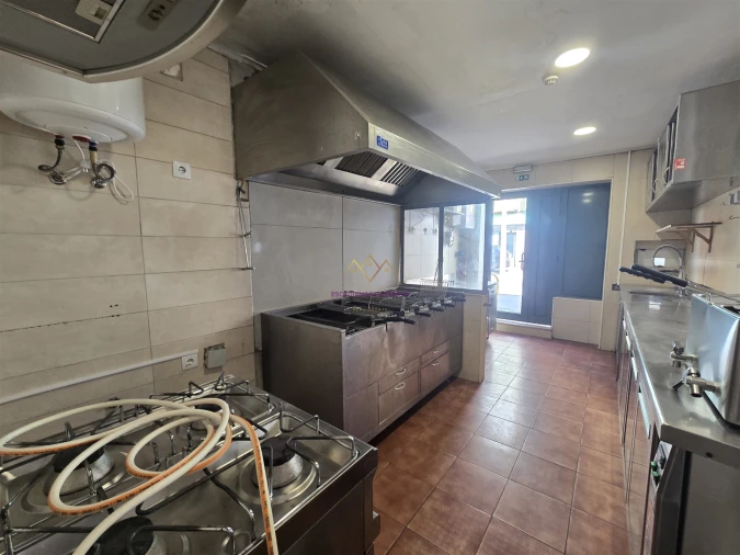 Loja para Arrendamento em Alto do Seixalinho, Santo André e Verderena Foto 10