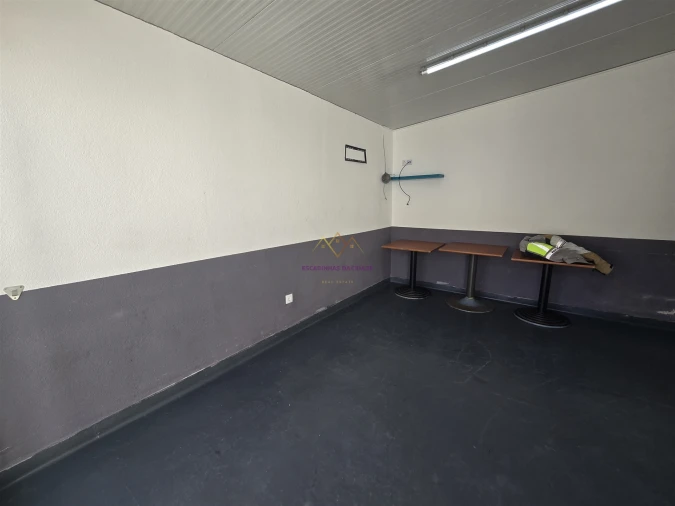 Loja para Arrendamento em Alto do Seixalinho, Santo André e Verderena Foto 9