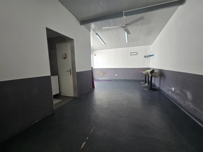 Loja para Arrendamento em Alto do Seixalinho, Santo André e Verderena Foto 3