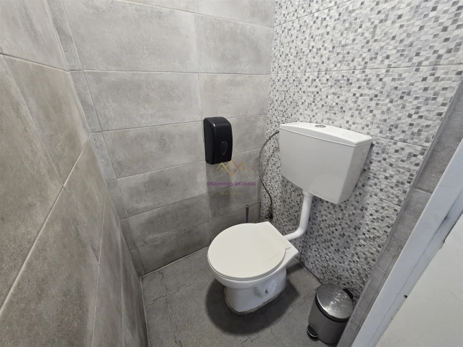 Loja para Arrendamento em Alto do Seixalinho, Santo André e Verderena Foto 24